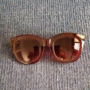 Vince Camuto Glossy Brown Sunglasses